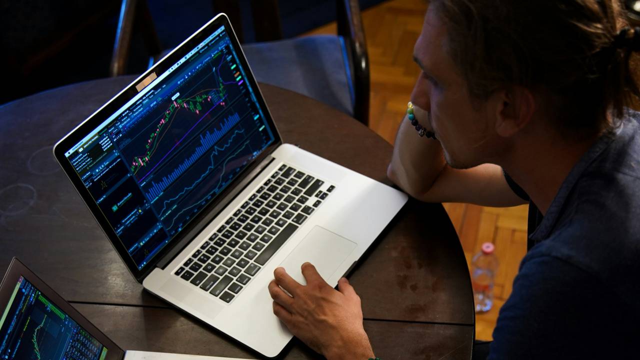 What Is Machine Learning in Data Analytics?