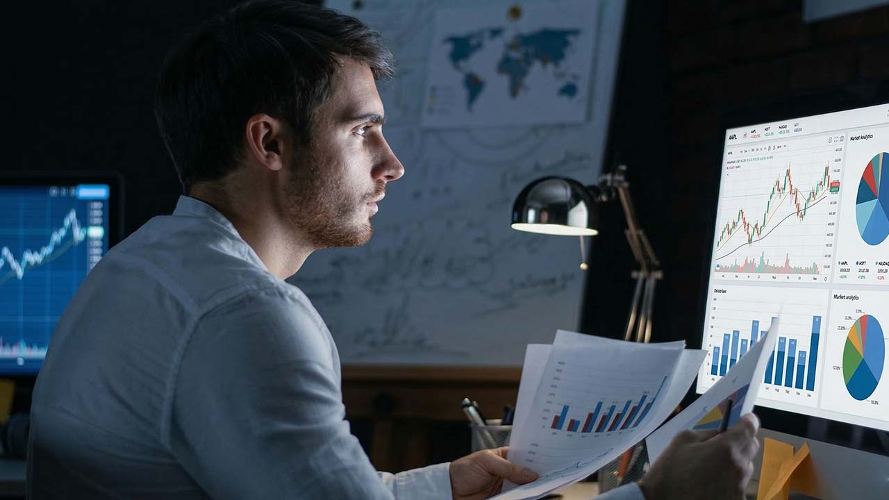 What features does Scoop Analytics offer as a tool?