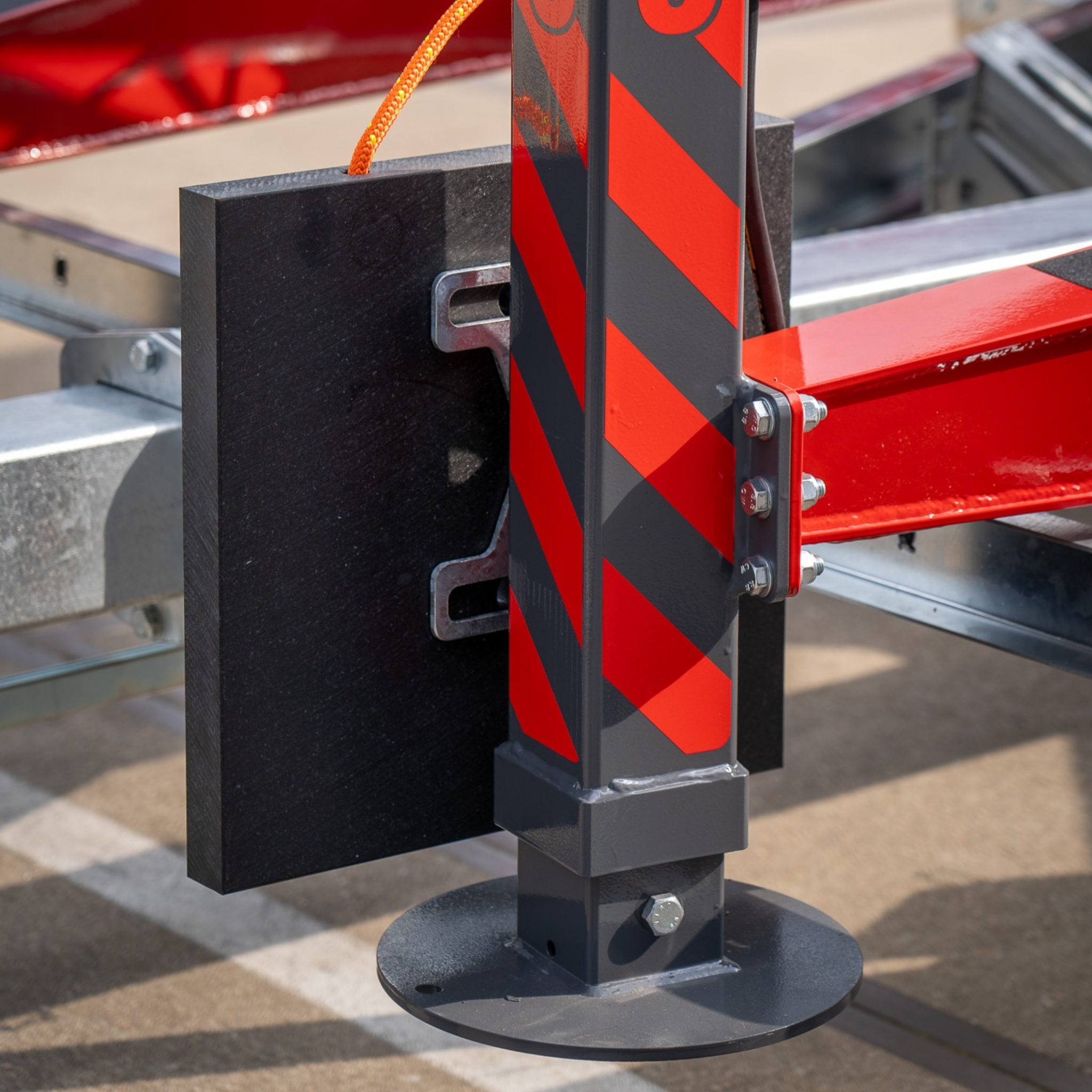 Stempelpoot van de Giraffe 350.15-m aanhangerkraan met stempelplaat ophangbeugels