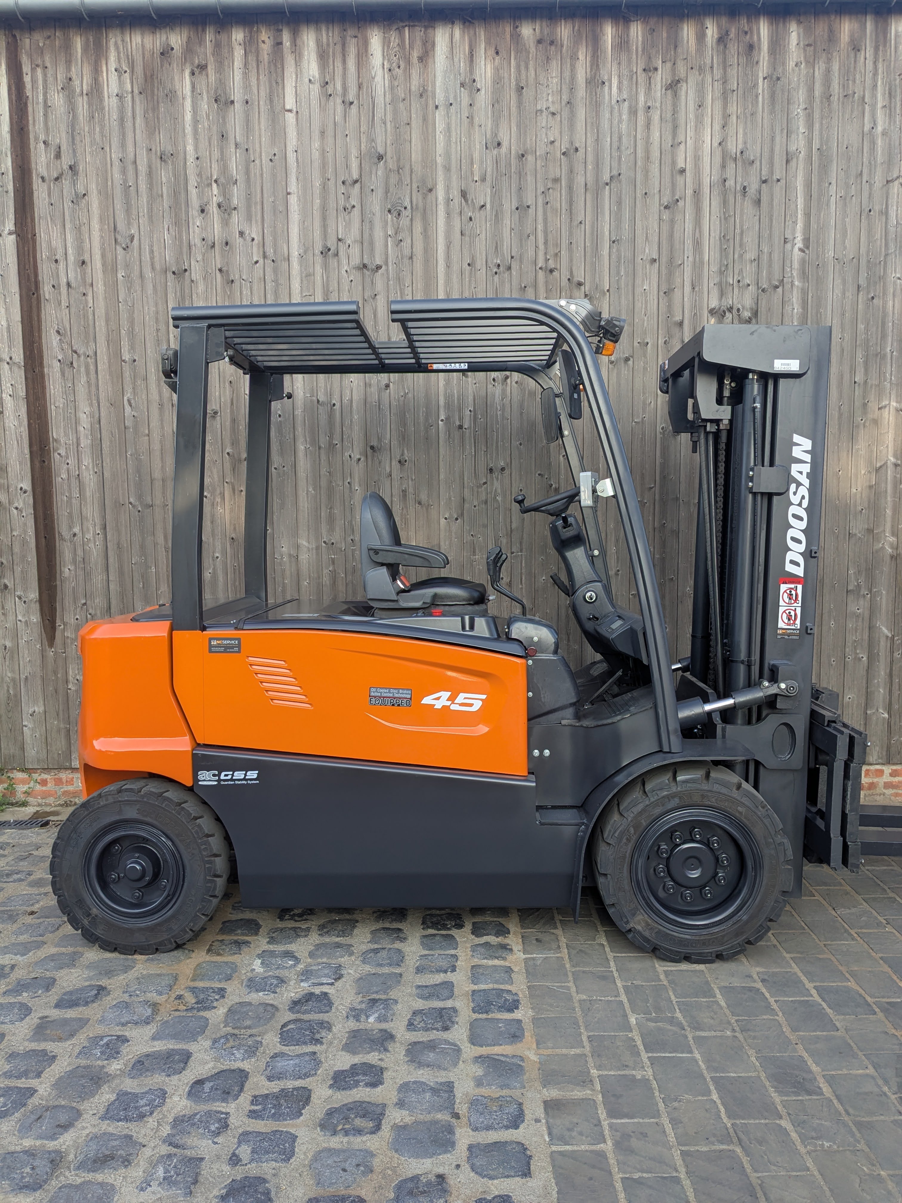 Doosan B45X-7