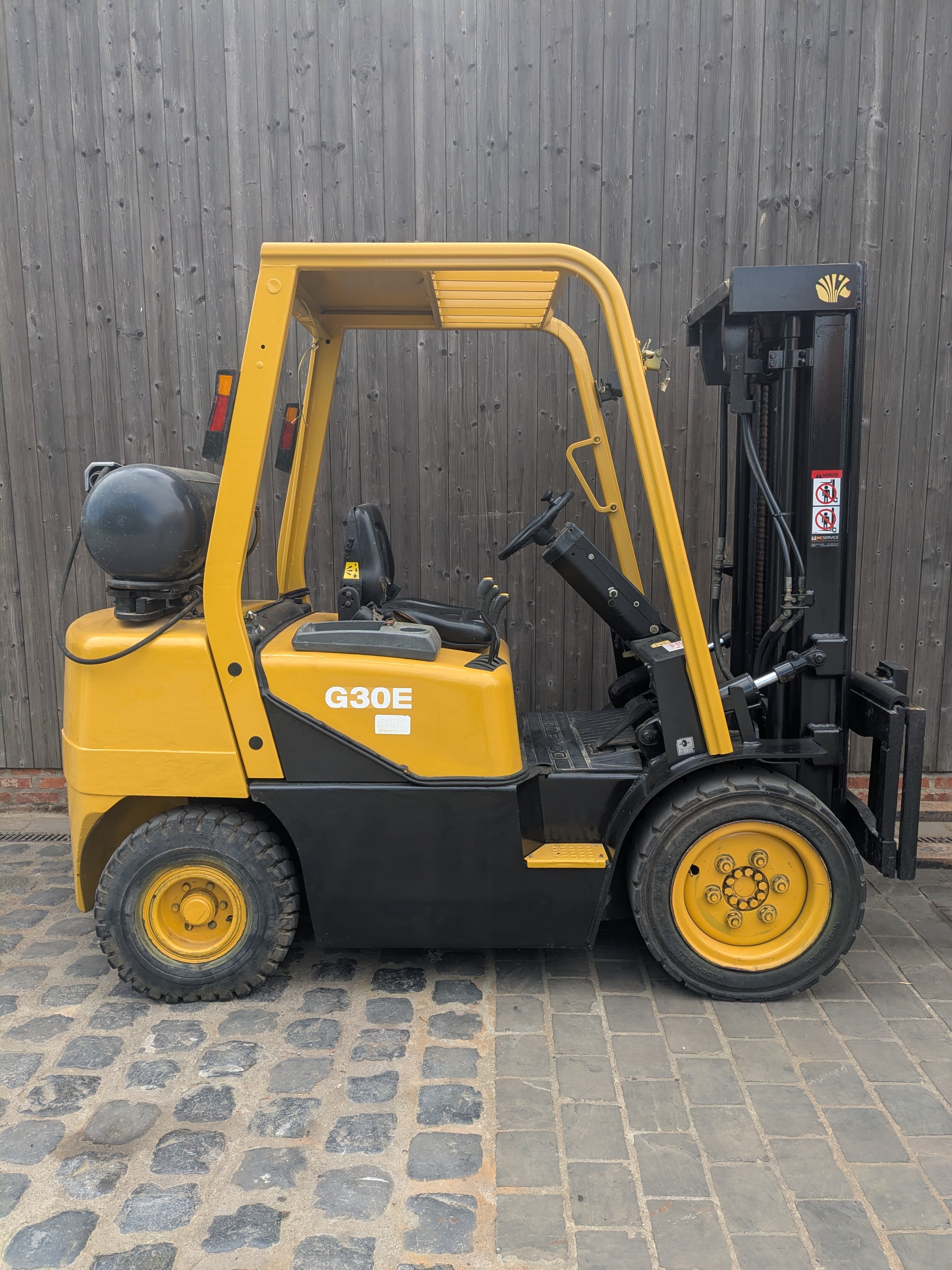 Doosan G30E-3