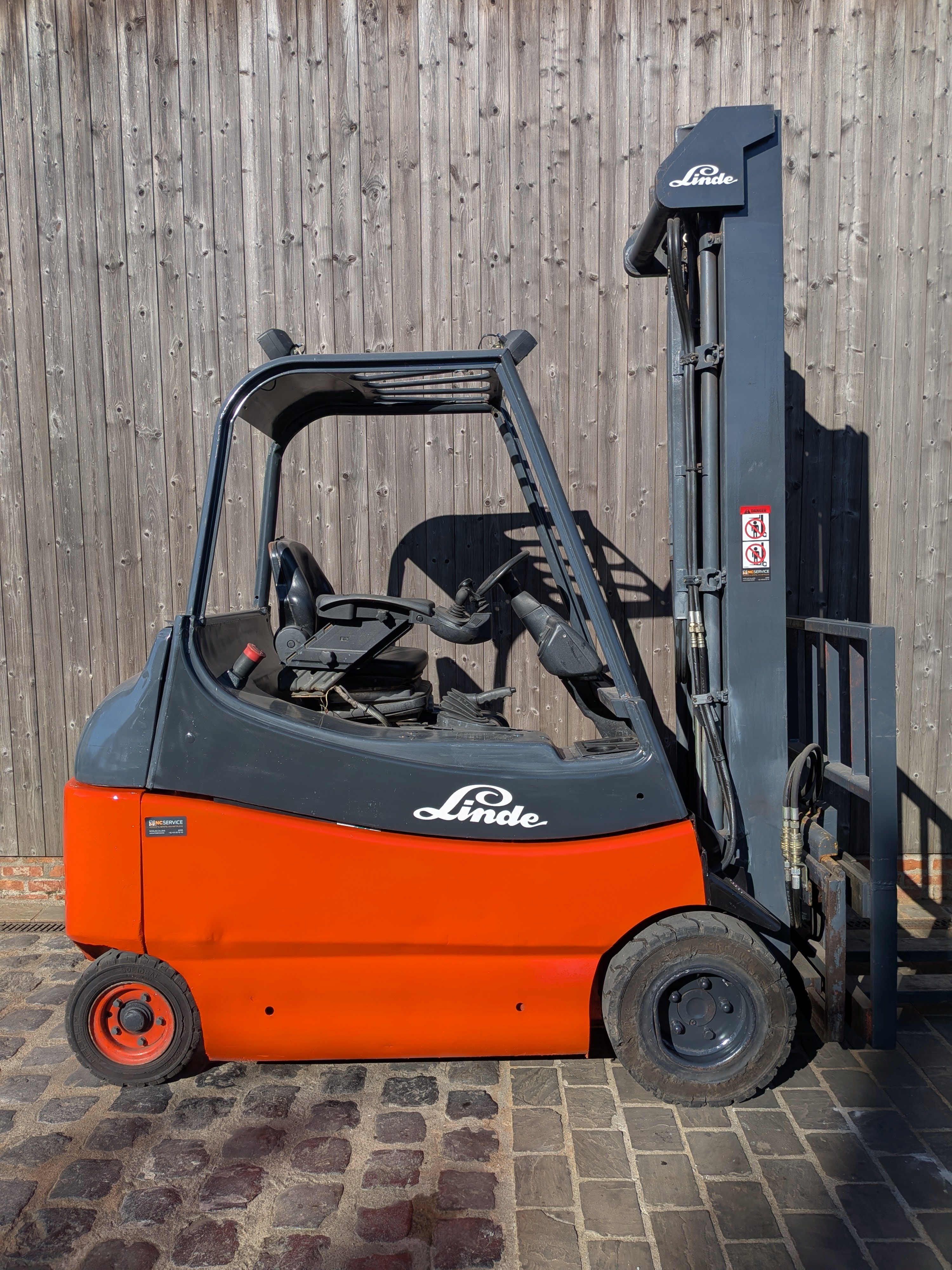 Linde E30/600-02