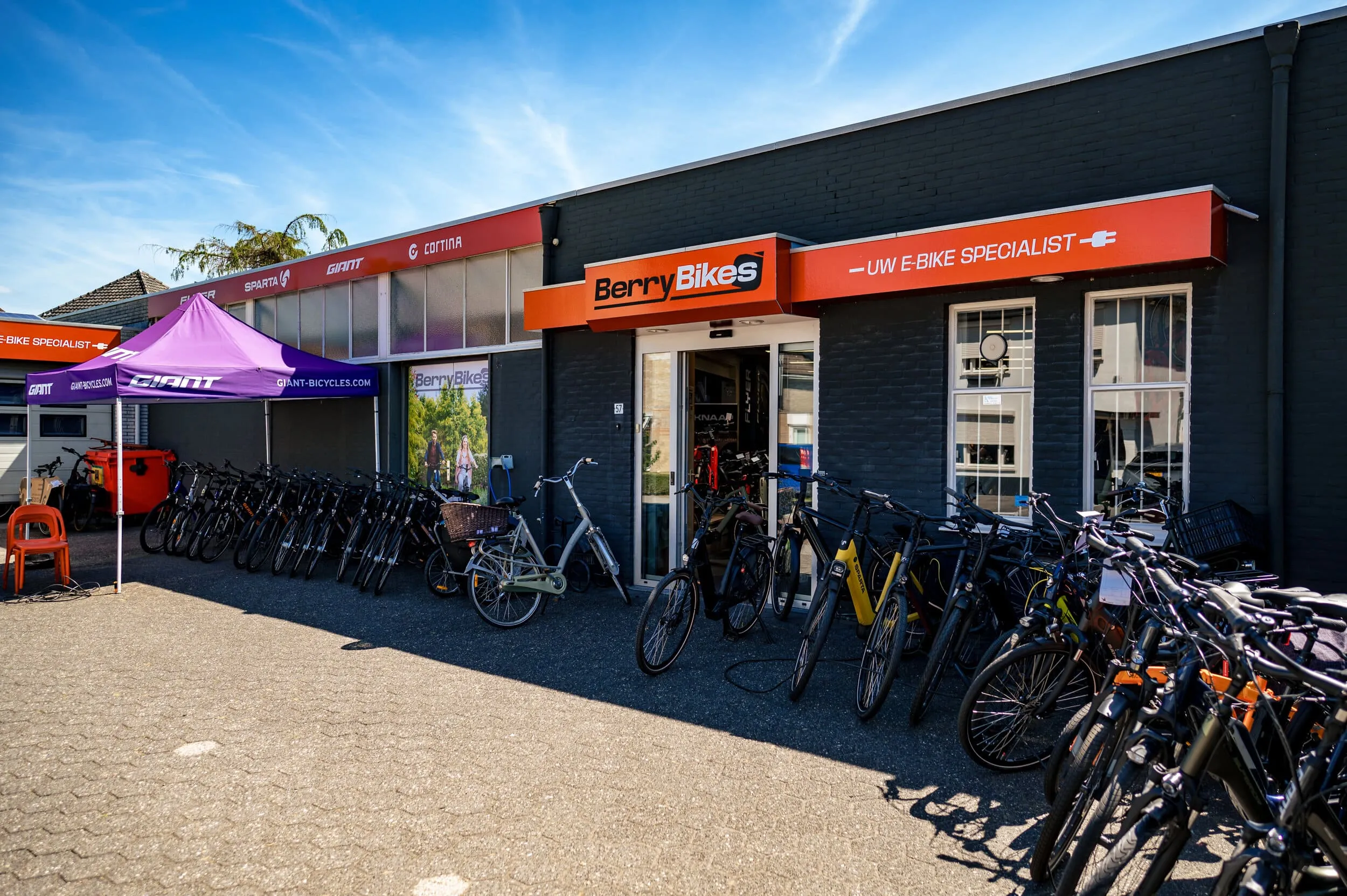 Berry bikes fietsenwinkel Valkenswaard vooraanzicht pand