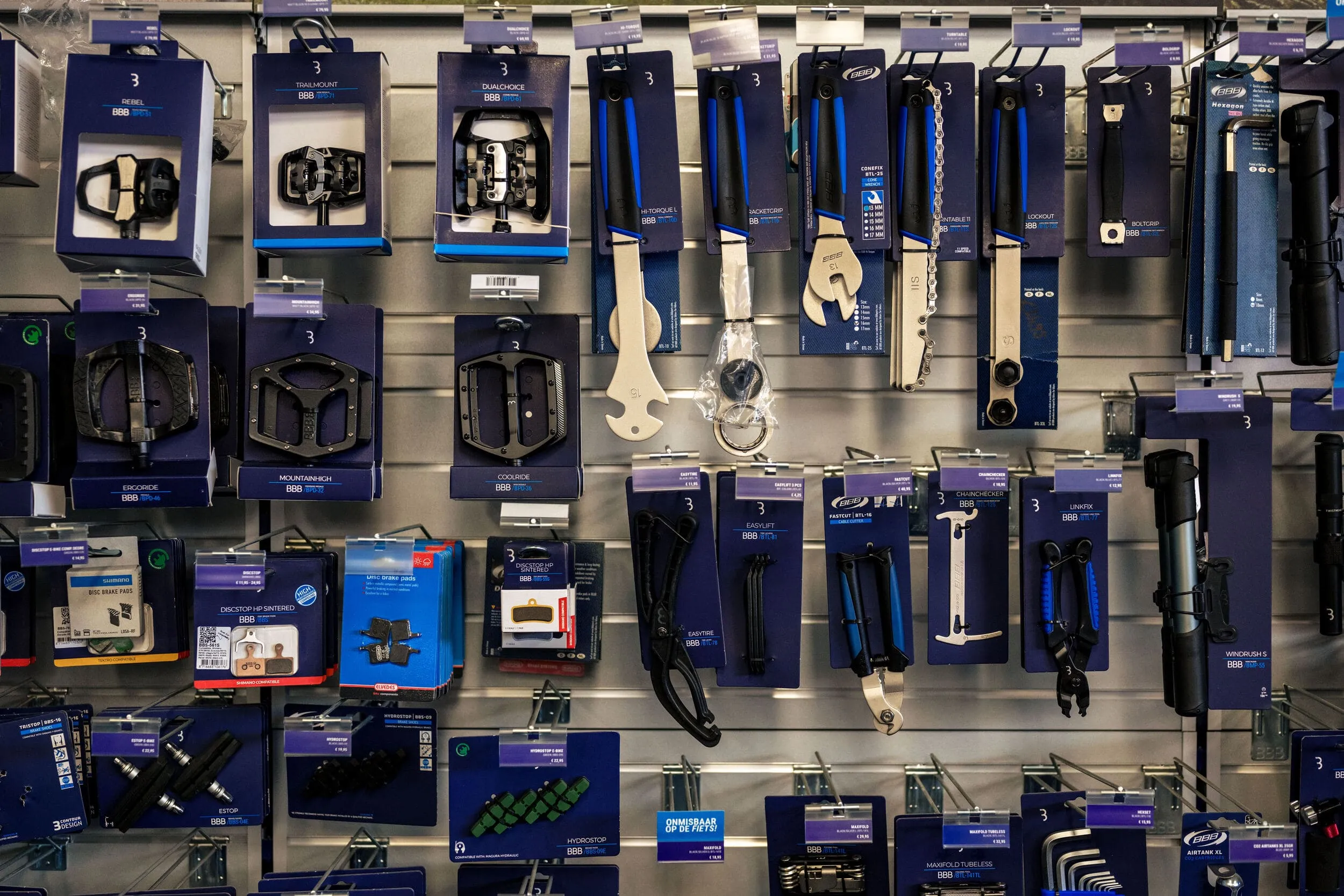 Accessoires fietsenwinkel Berry Bikes in Valkenswaard