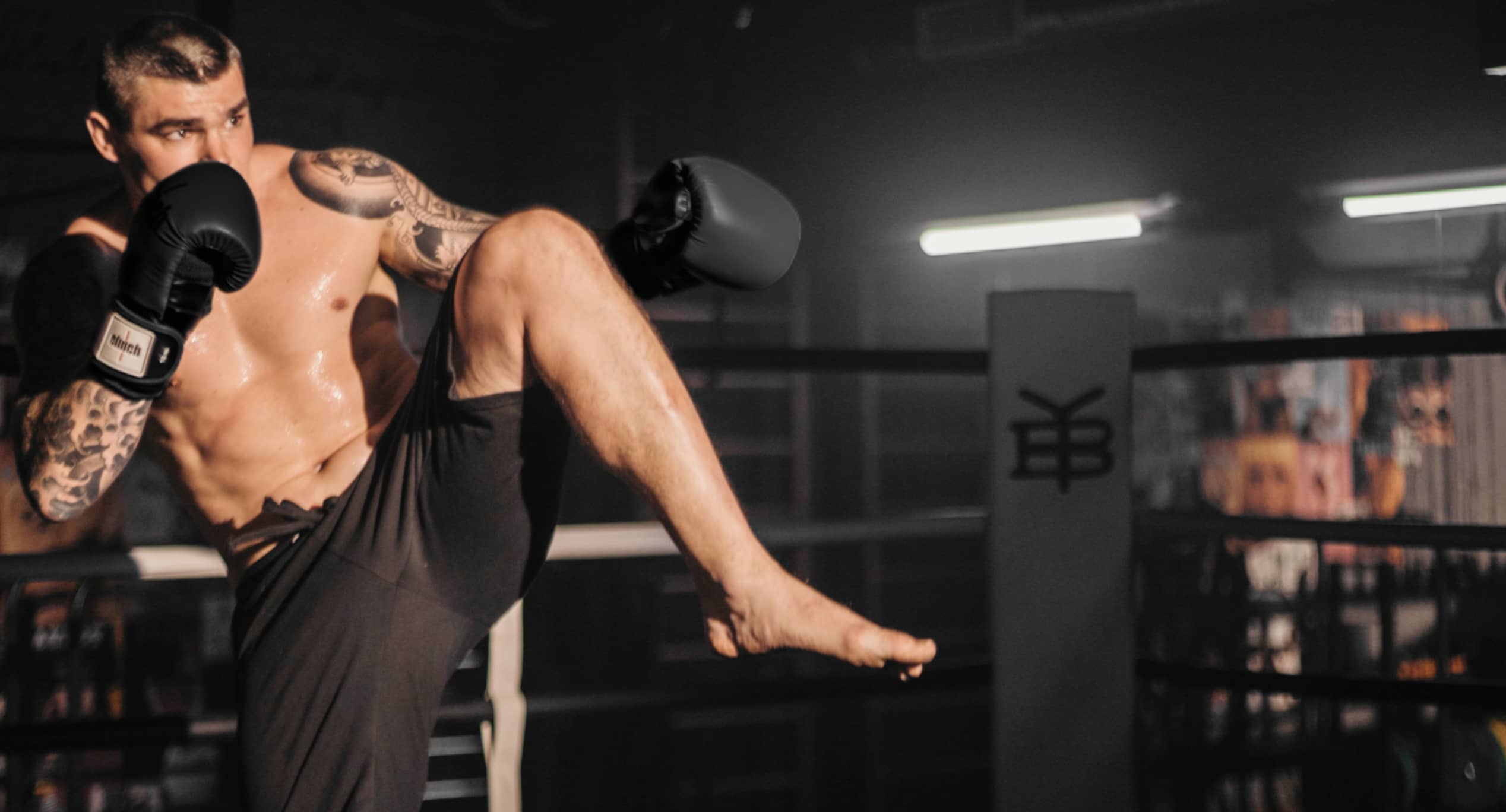 Cardio kickboxing workout to burn fat