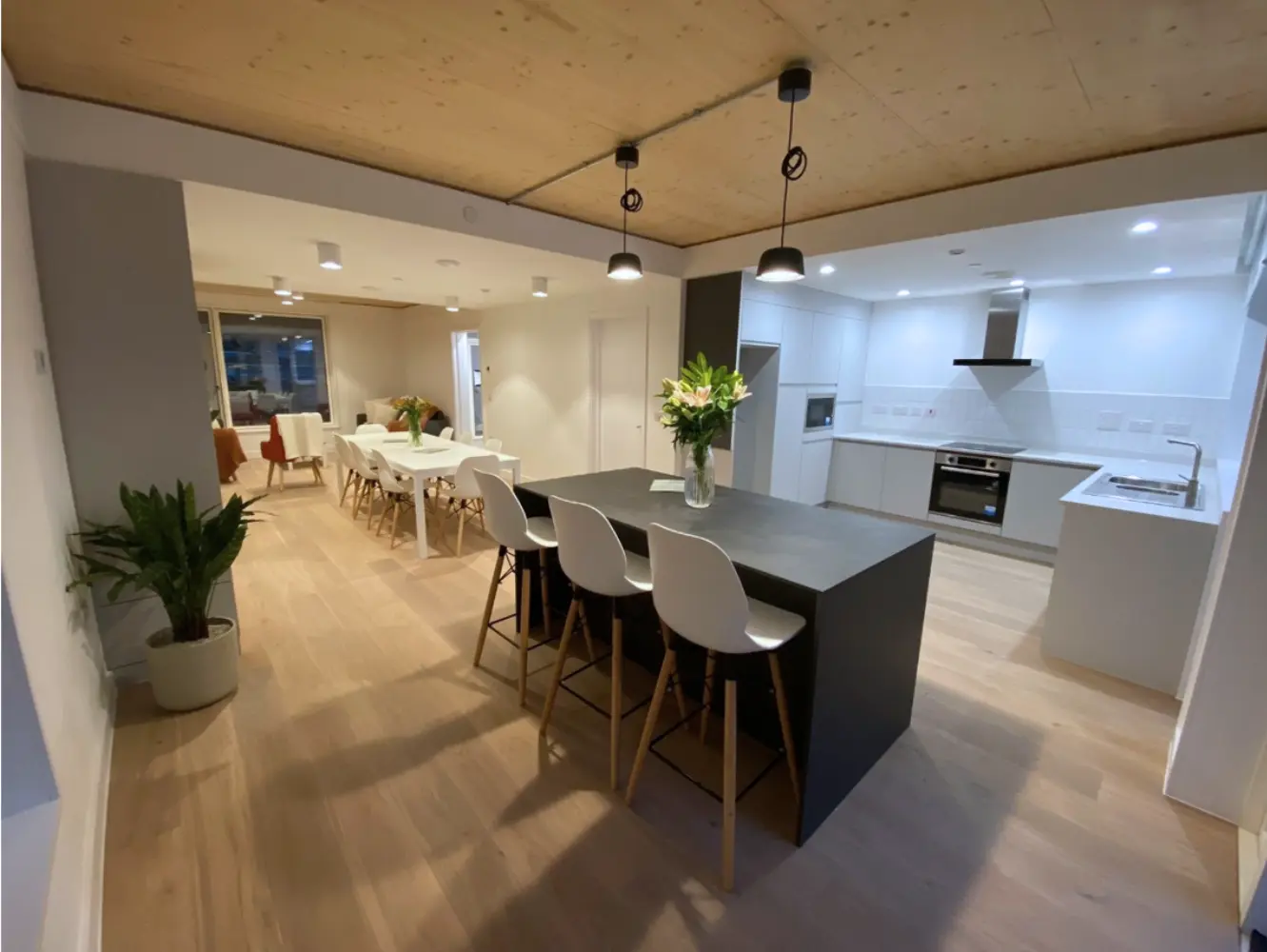 Hinsley Lane interior