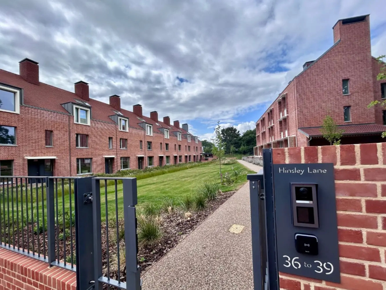 Hinsley Lane frontage