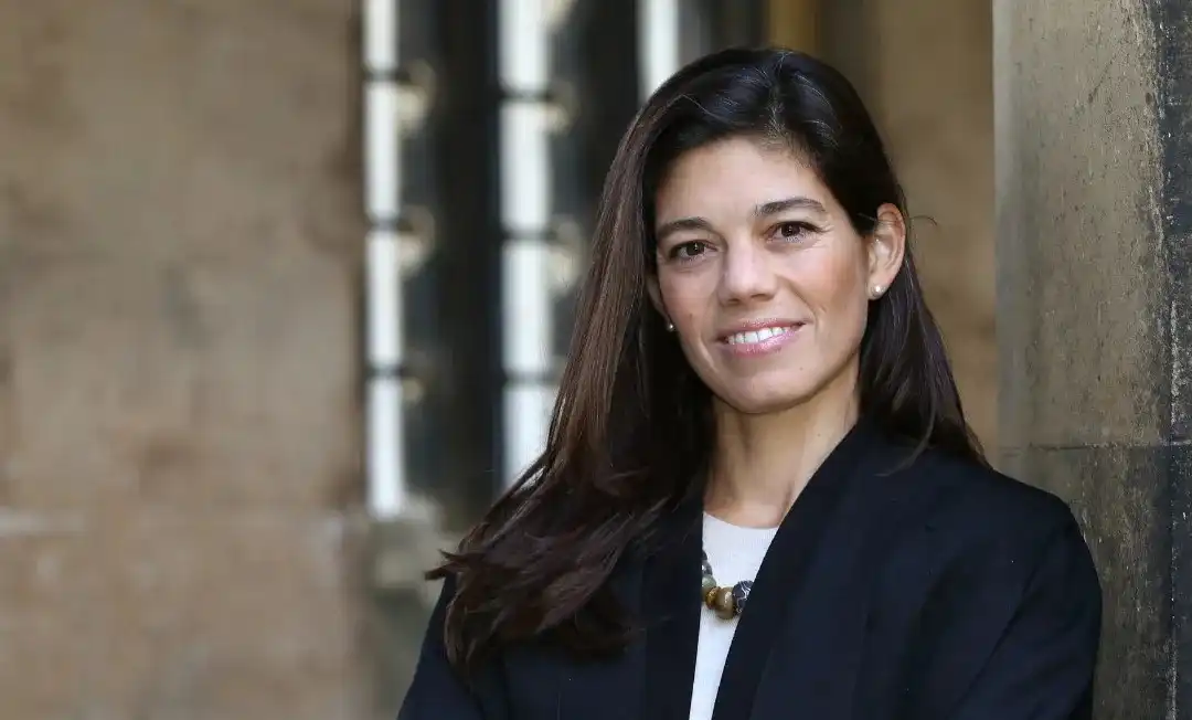 Photograph of Professor Laura Diaz Anadon