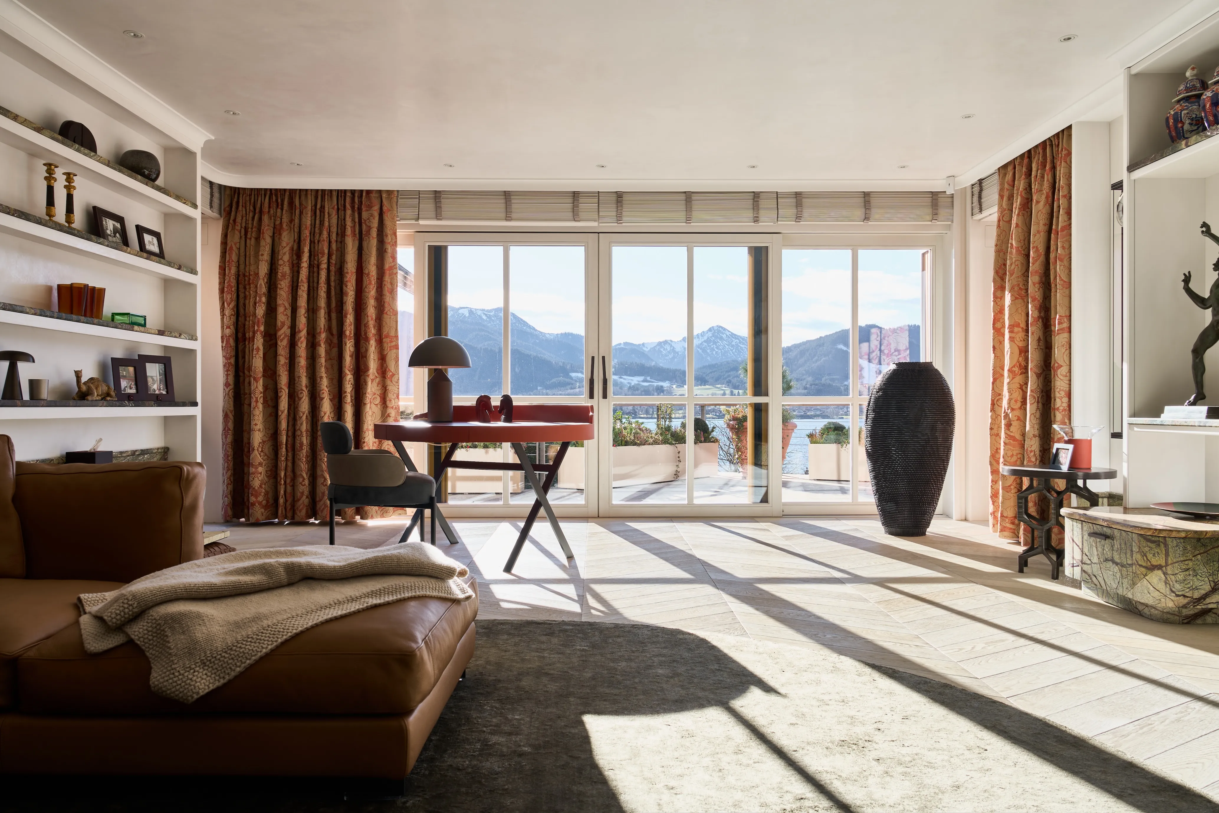 Katharina Kamm Raumkultur zweites Wohnzimmer mit Ausblick über den Tegernsee