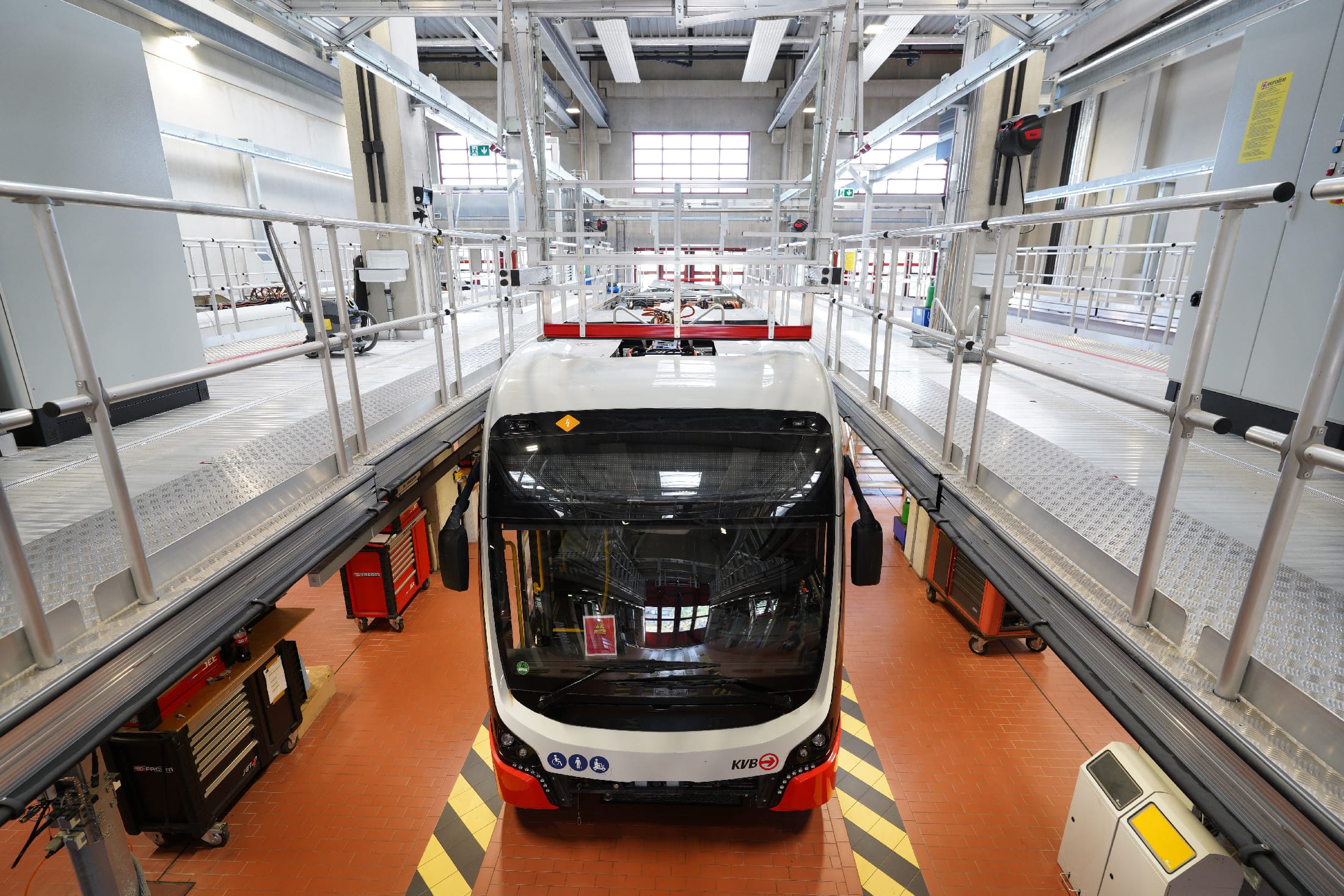 Wartung für E-Busse in Porz