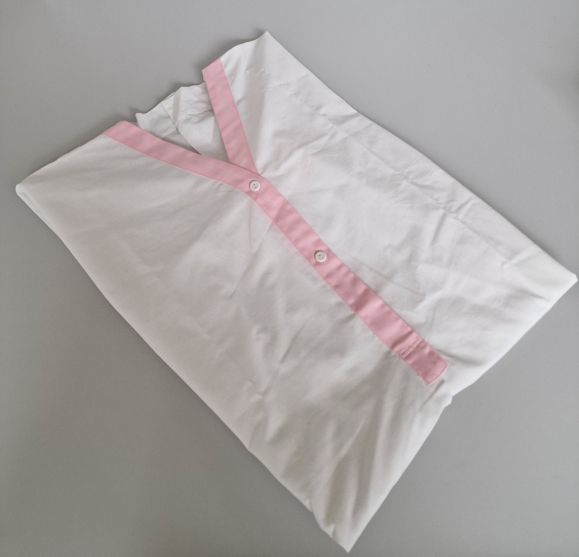 Patientenhemd weiss mit rosa Kragen L rosa