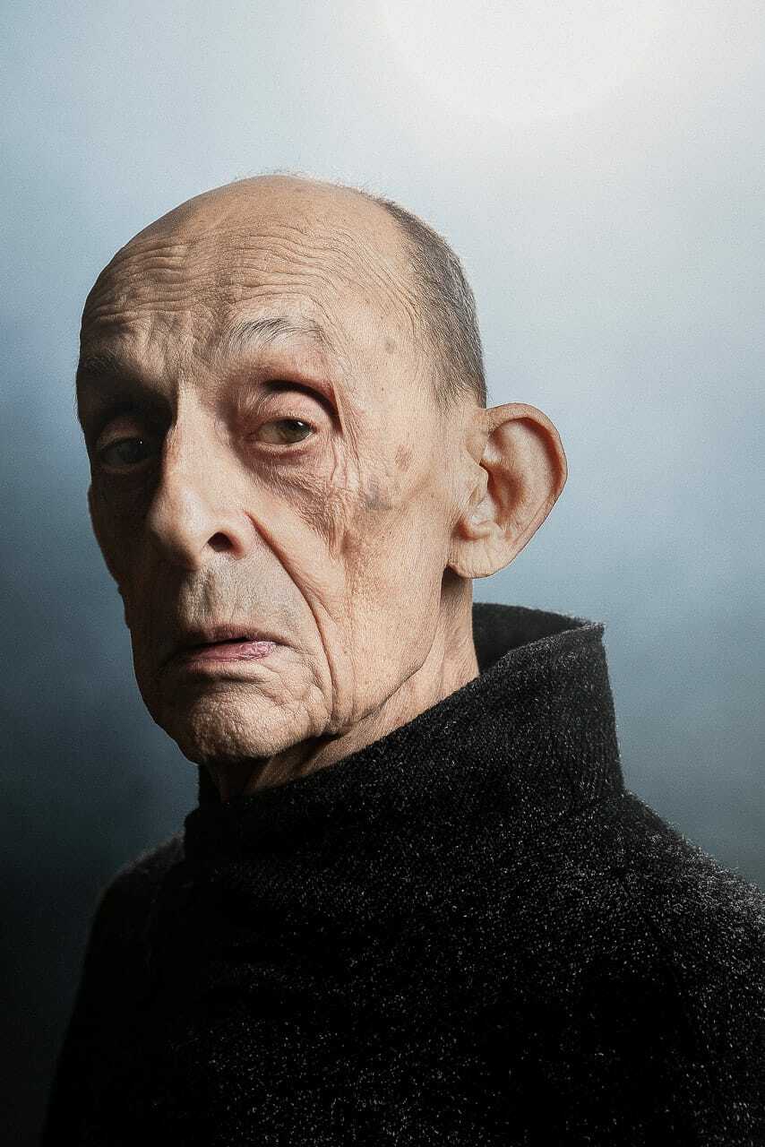 Midjourney prompt techniques for character creation, image blending, artistic styles, and abstract art generation.