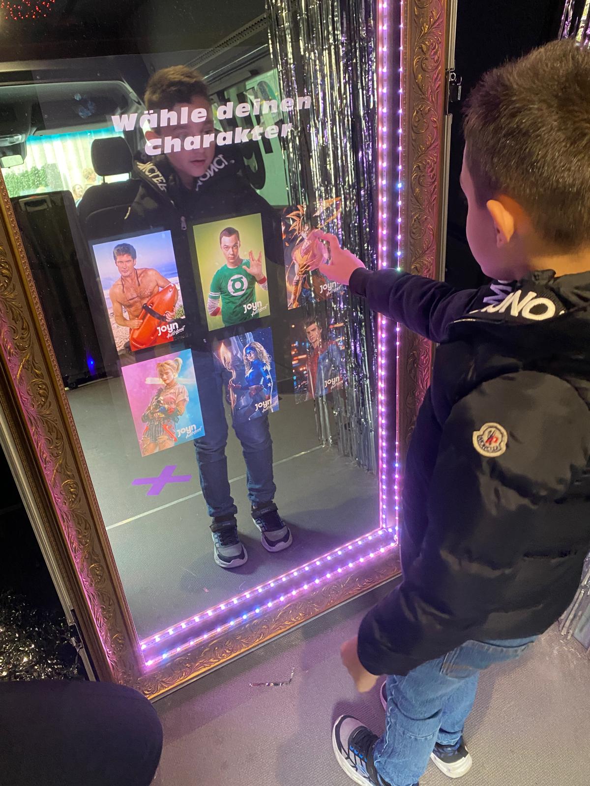 Joyn @ Game City Wien – FiestaPics AI Magic Mirror Retro
