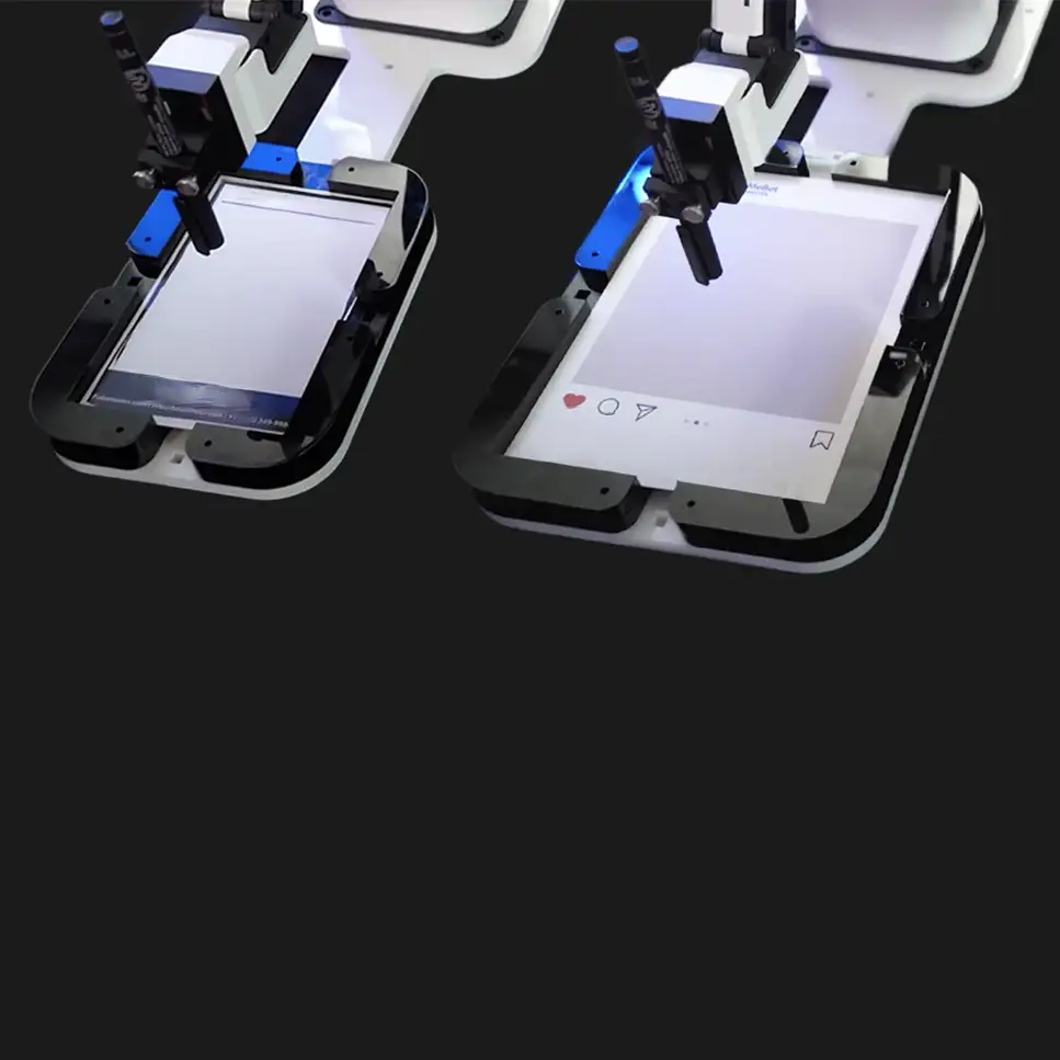 Two drawing robots working with different paper sizes