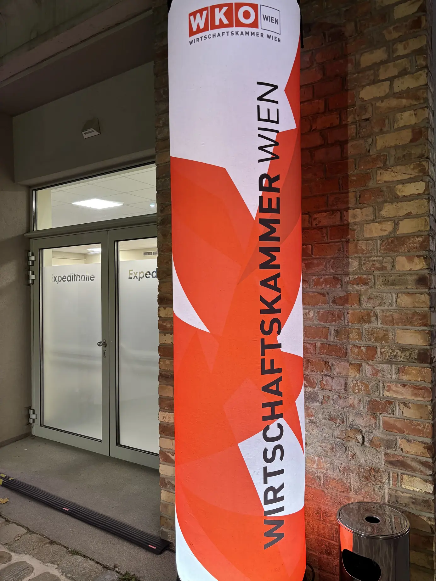 AI Magic Mirror von FiestaPics beim Zukunftsabend der Wirtschaftskammer Wien 2024