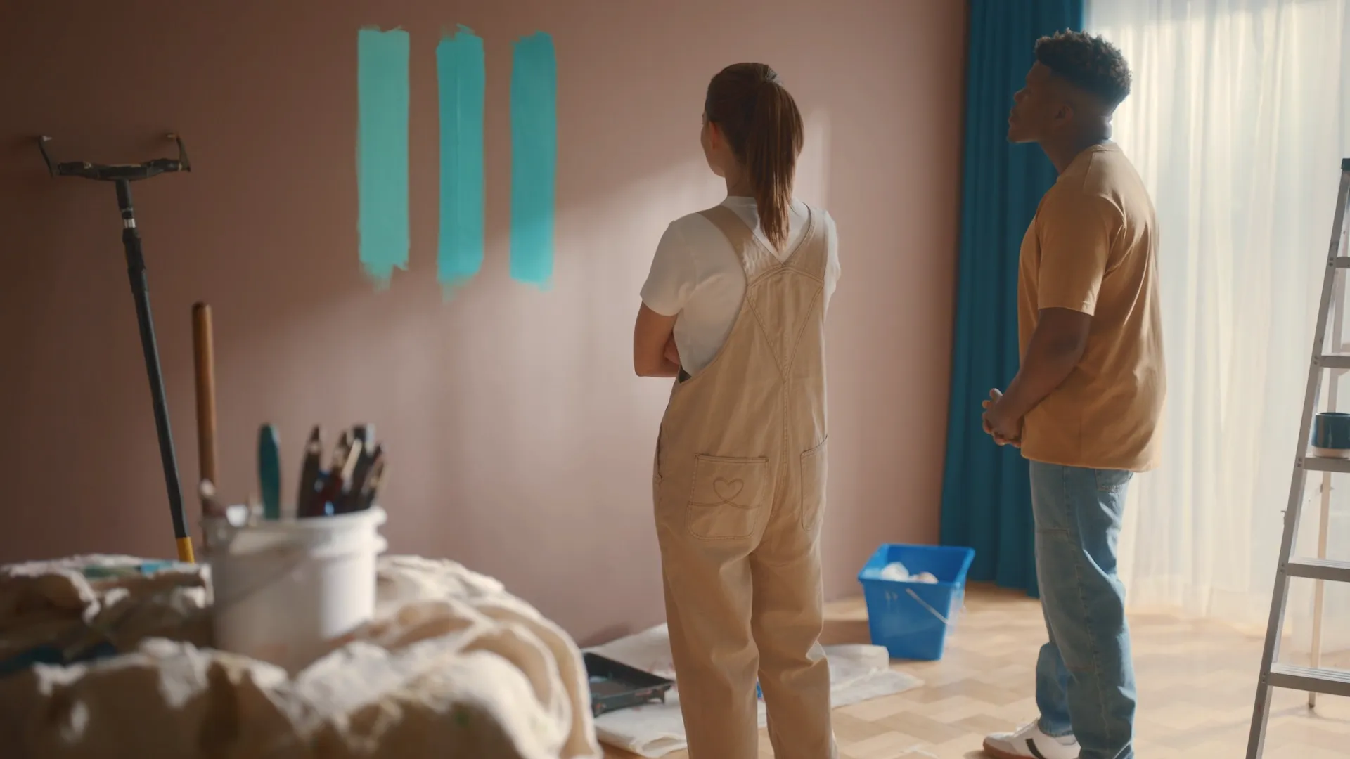 Painter in Moneybox advert