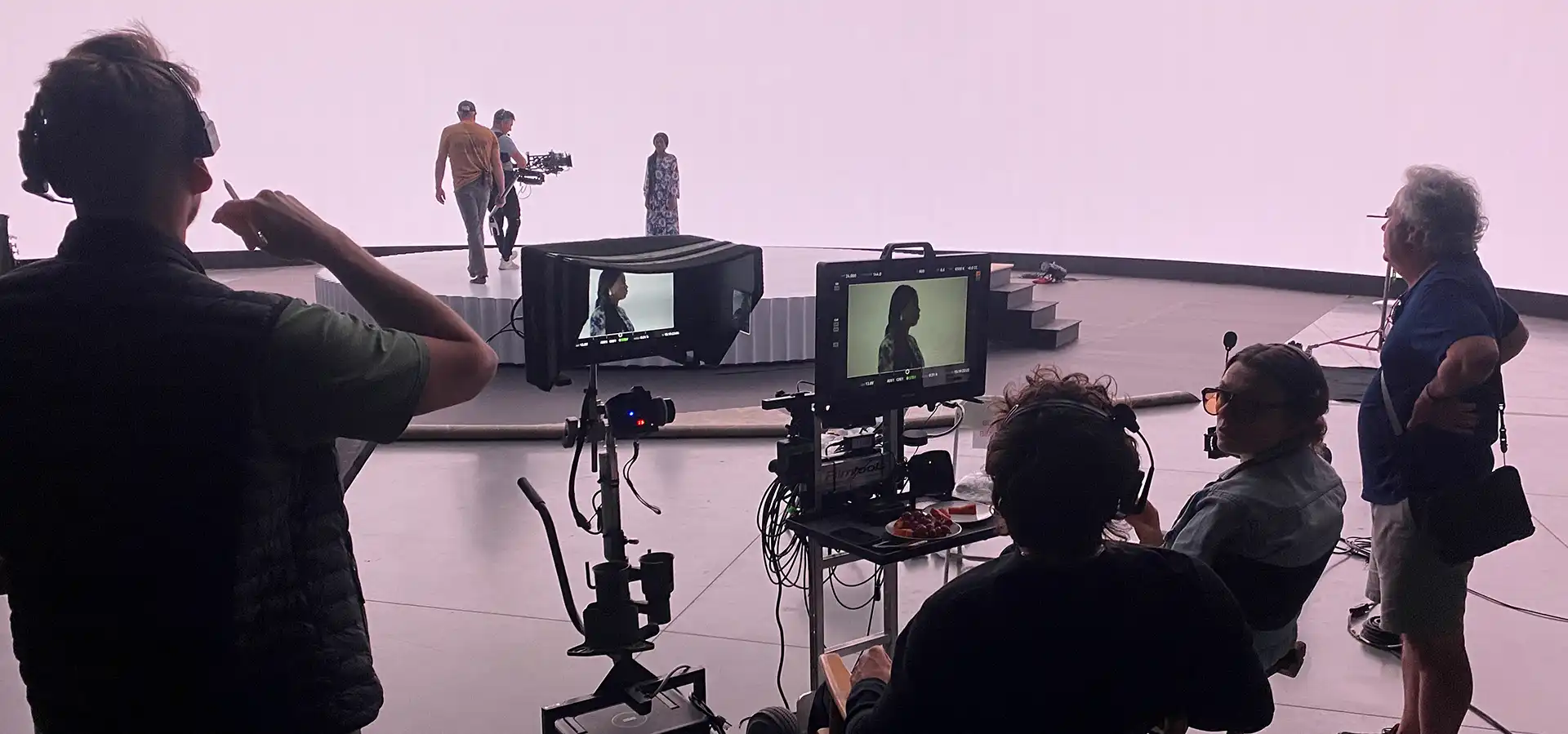 Boutique advertising agency directing an advert