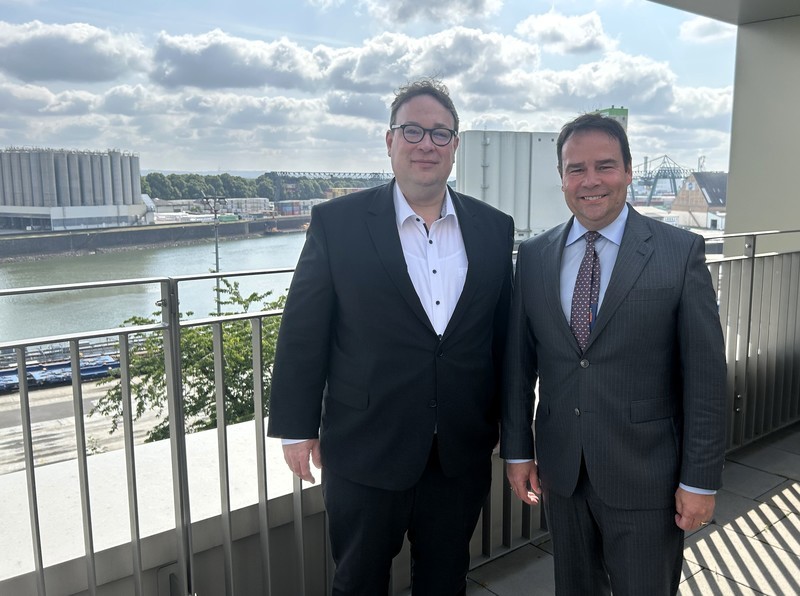 Führen den Aufsichtsrat der HGK AG: Vorsitzender Dr. Gerrit Krupp (l.) und sein Stellvertreter Dirk Michel