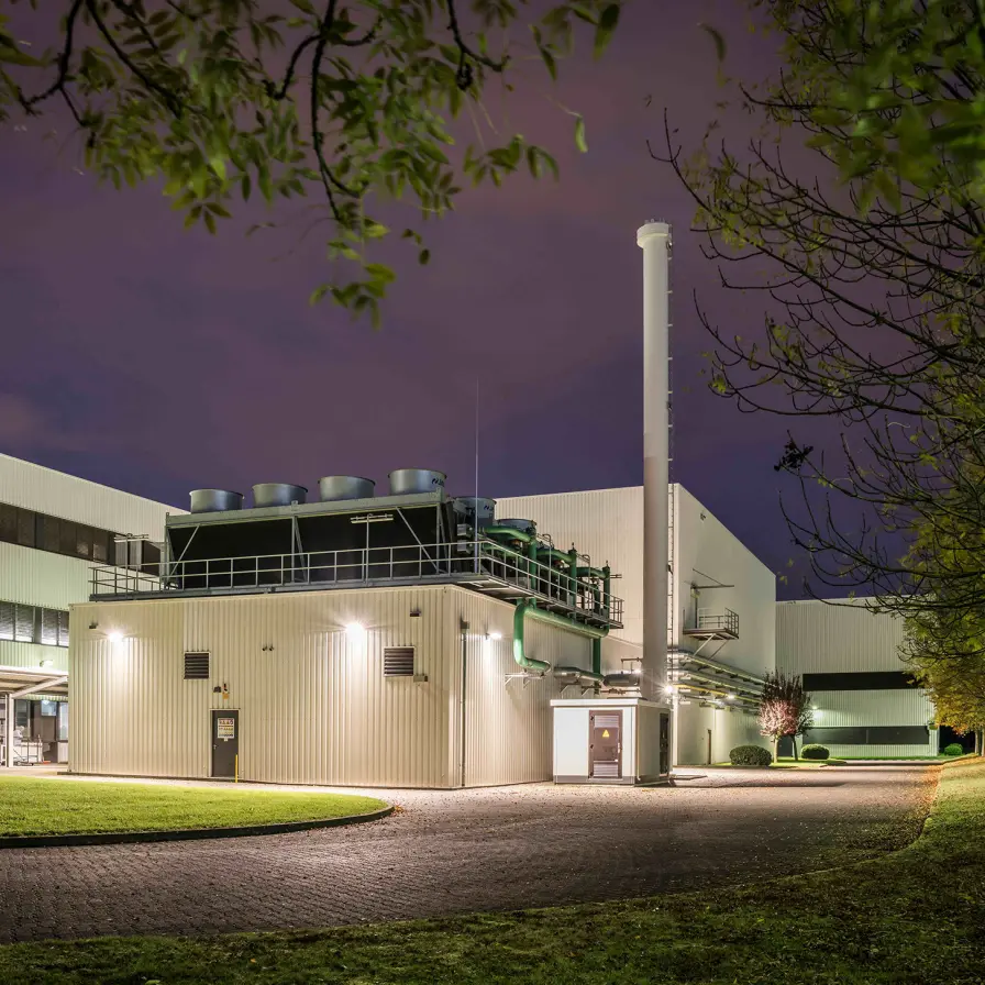 Die Kältezentrale wurde von der RheinEnergie Tochter AGO GmbH Energie + Anlagen errichtet.