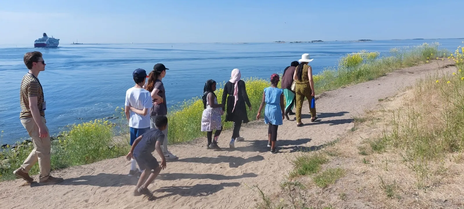 Mitä kuuluu Suomen leirikouluyhdistyksen nuoriso- ja perhetyön hankkeelle?