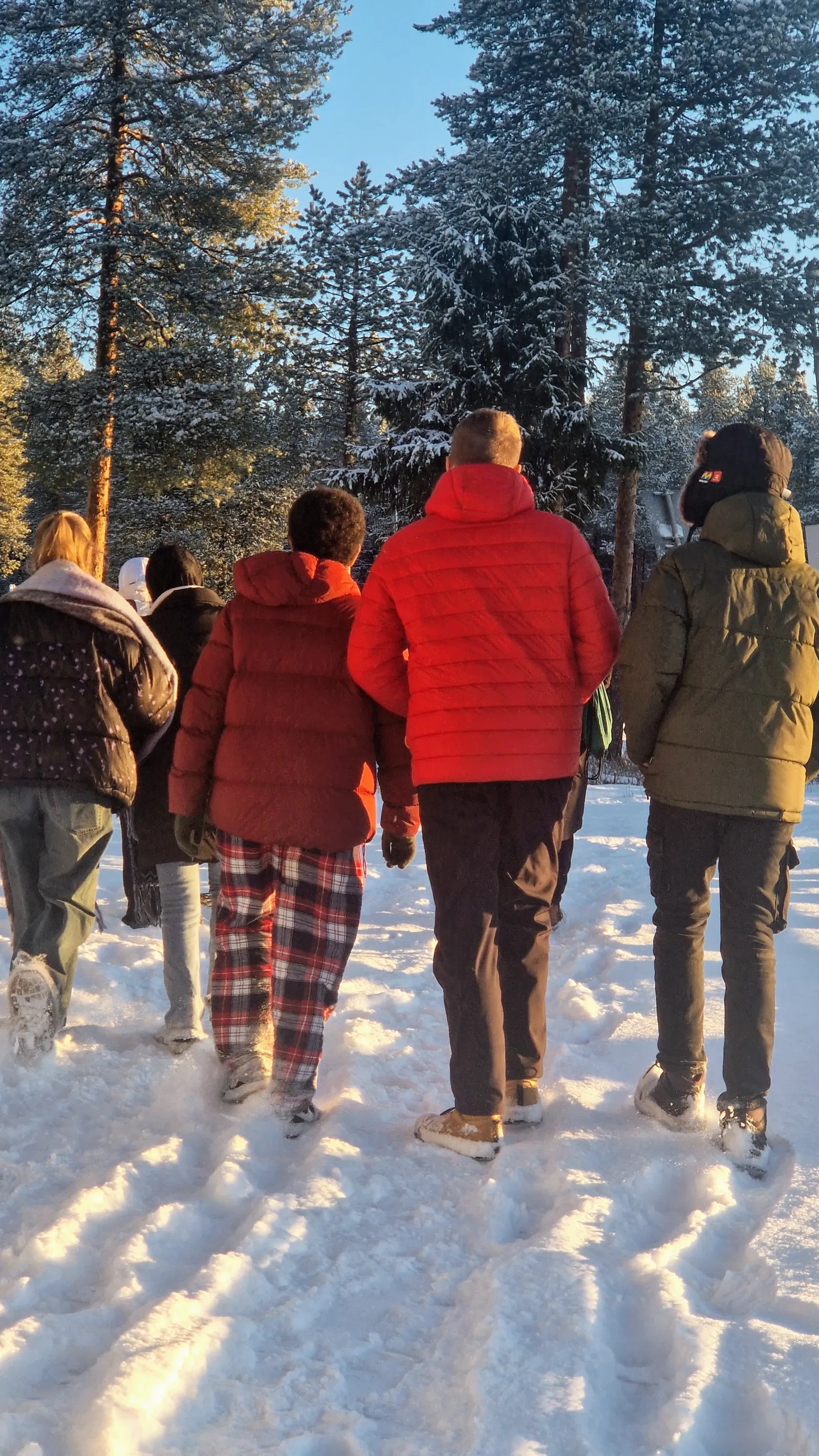 KIELIKYLPYÄ ONNISTUNEESTI LEIRIKOULUSSA