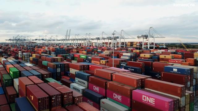 Containers Aren't Waiting. Neither Should Your Freight.