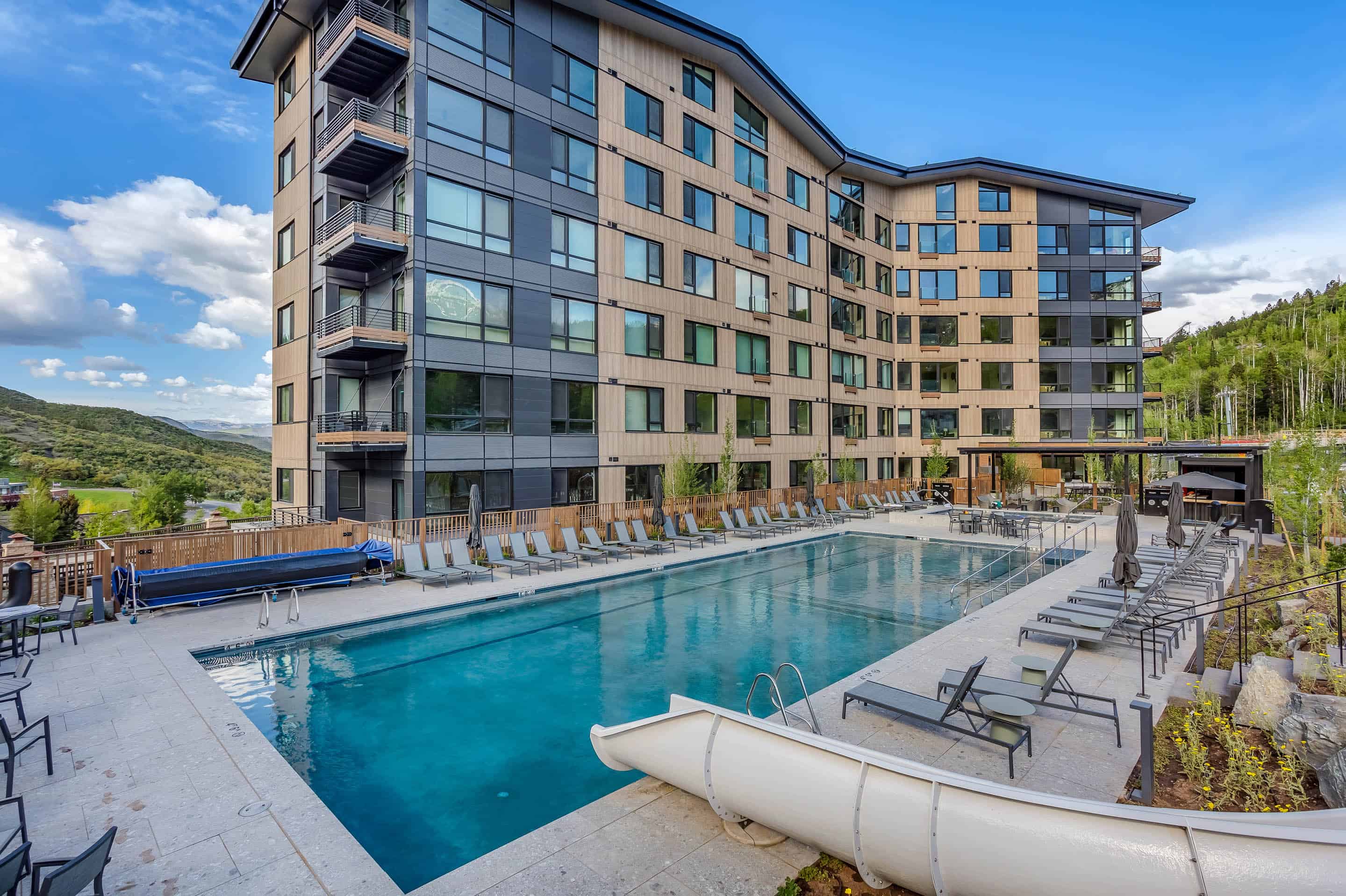 Fachada externa do Electric Pass Lodge em Snowmass Village