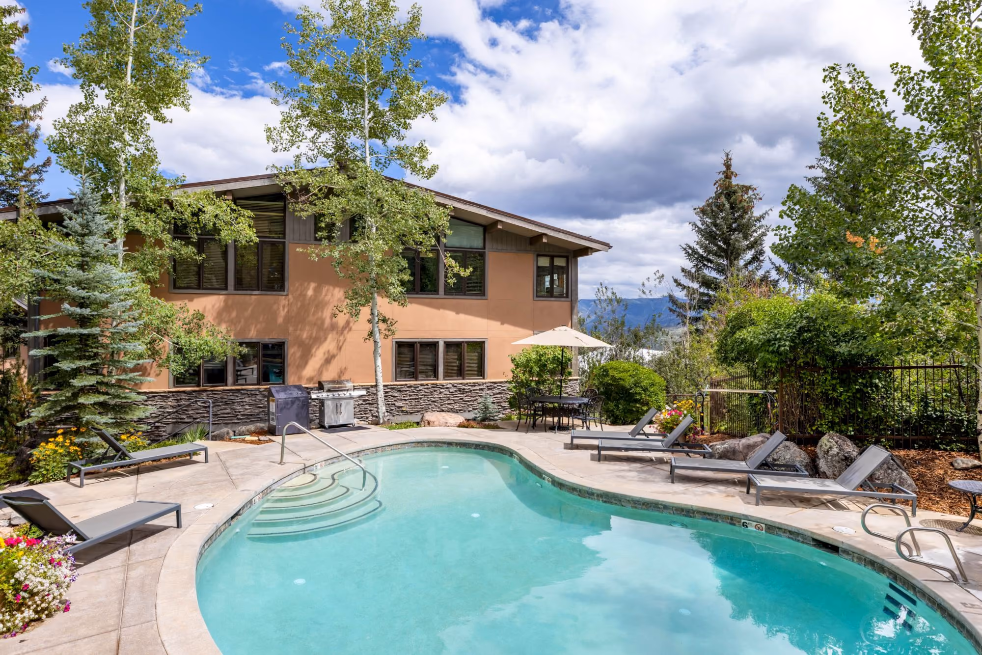 Fachada externa do Aspenwood Condominiums em Snowmass Village