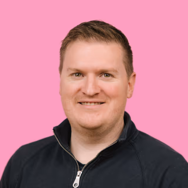 Portrait photograph of author Rob O'Sullivan