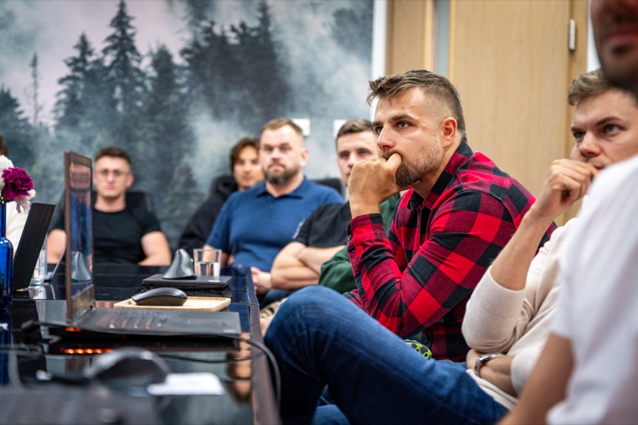 Zespół attomy podczas warsztatu