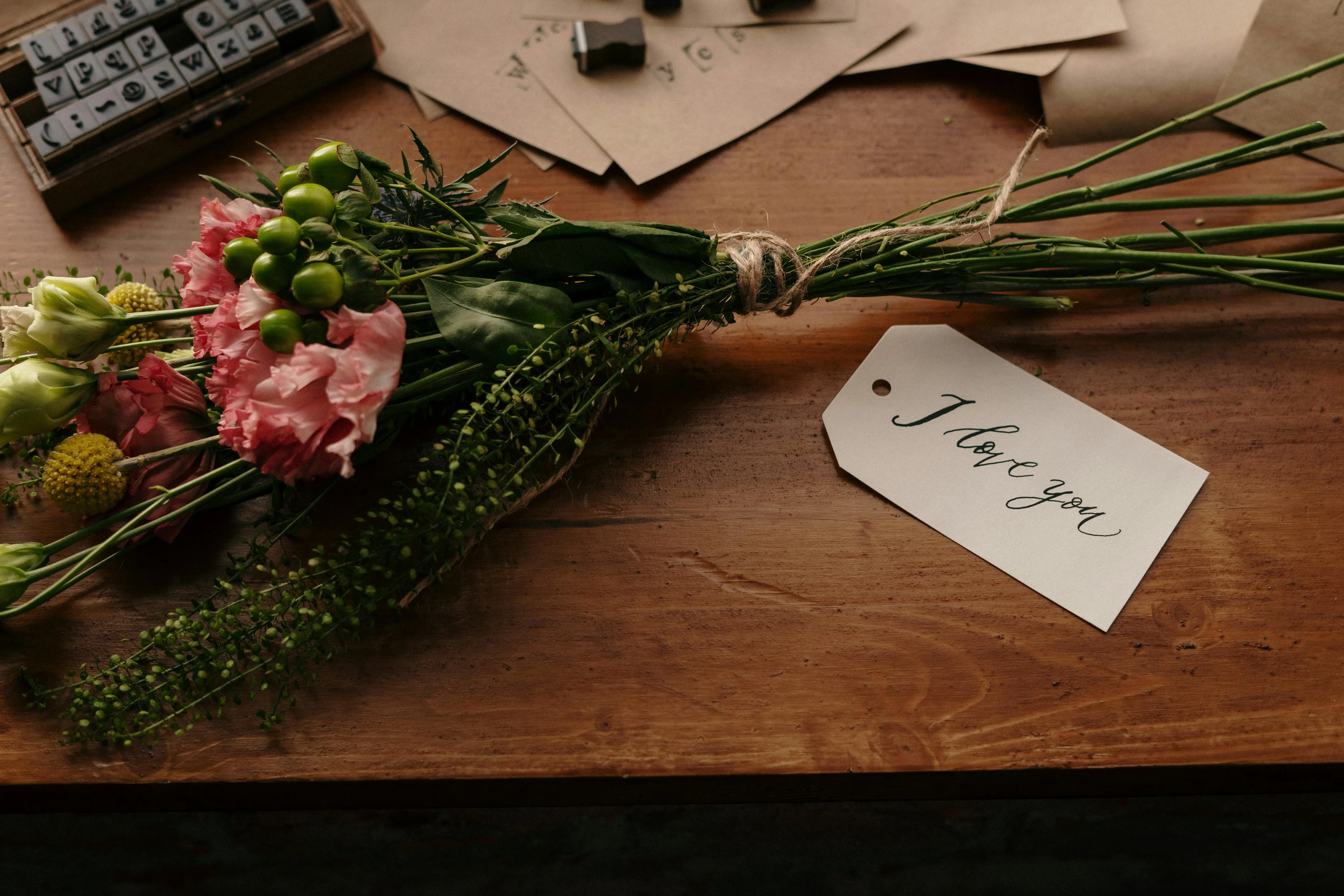 Folksee group video maker for a heartfelt memorial tribute — Short Thinking of You Messages: Perfect Words in Just a Few…