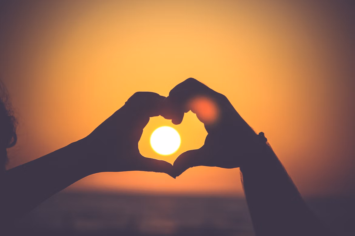 Folksee group video maker for a Valentine's celebration — Love That Heals: Powerful Messages for Life's Challenges