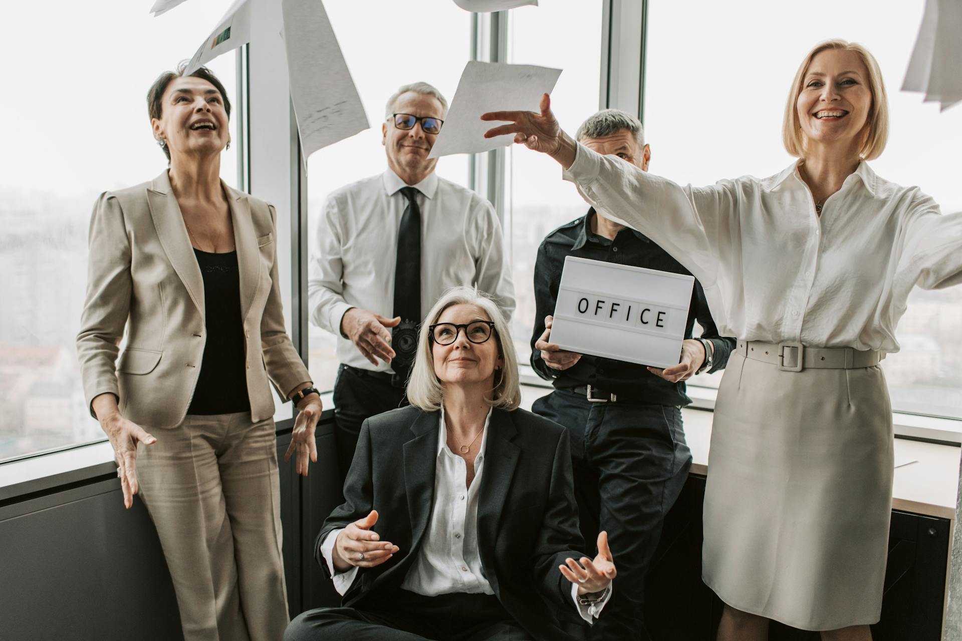 Folksee group video maker for a retirement celebration — Short Retirement Wishes: Perfect Messages for Every Coworker
