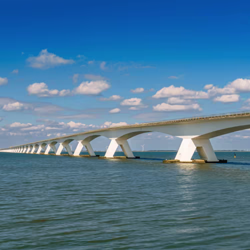 Foto van de Zeelandbrug.