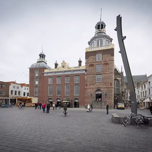 Stadhuis op het marktplein in Goes