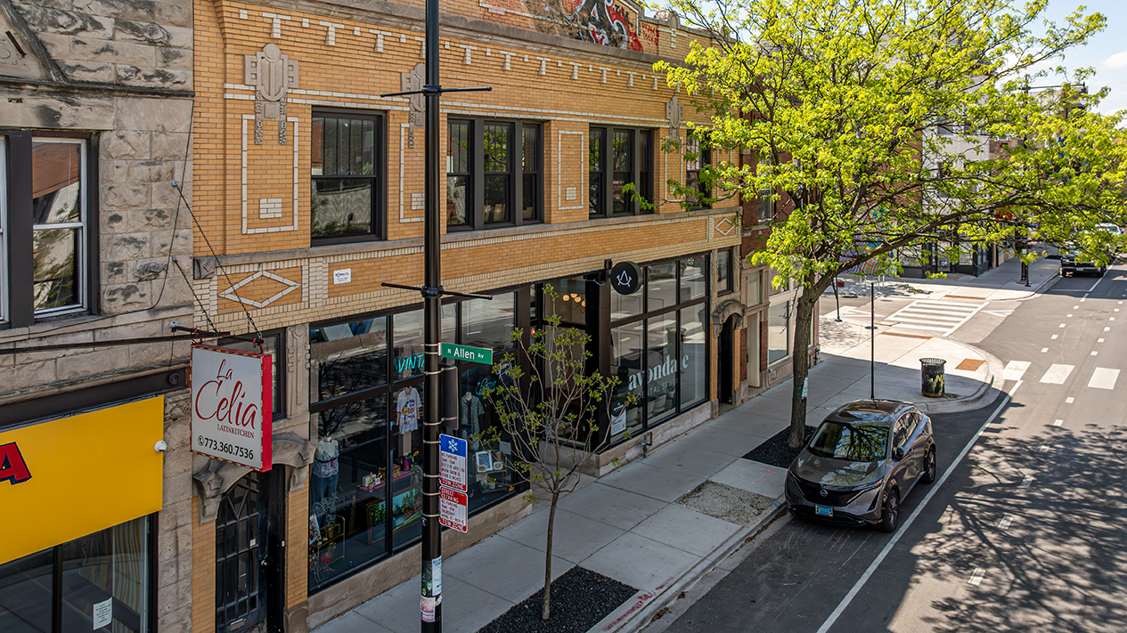 A street view of Avondale Dental Studio