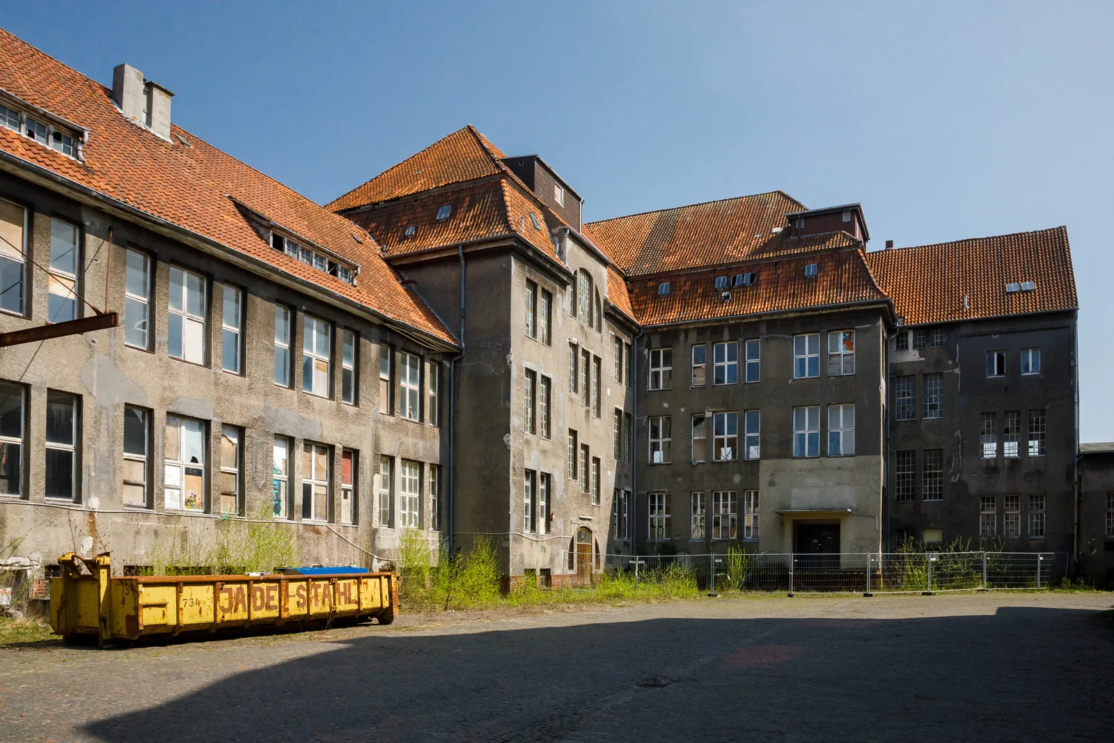 Fassade im Rohzustand