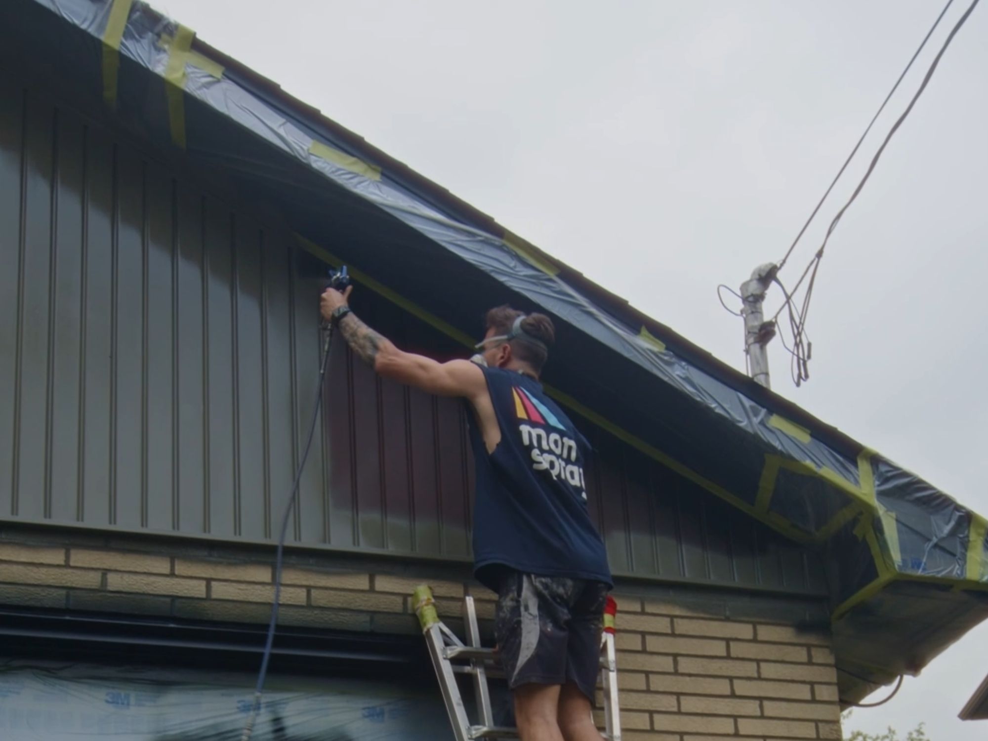 Peinture sur un revêtement d'aluminium