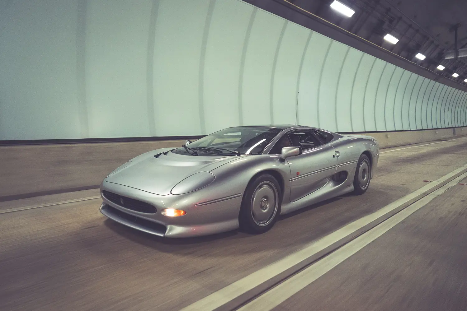 1994 Jaguar XJ220 