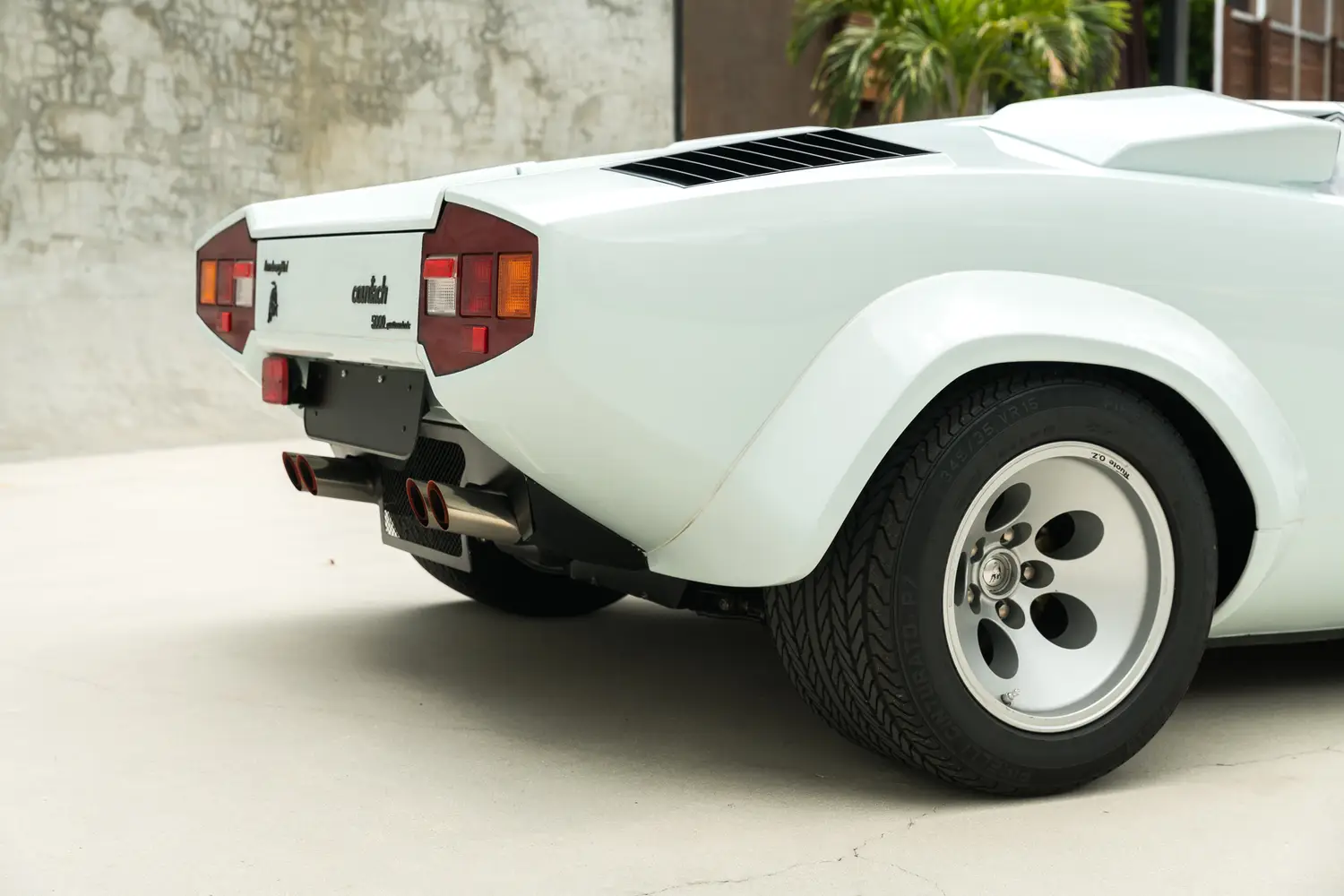 1985 Lamborghini Countach 5000S QV Downdraft