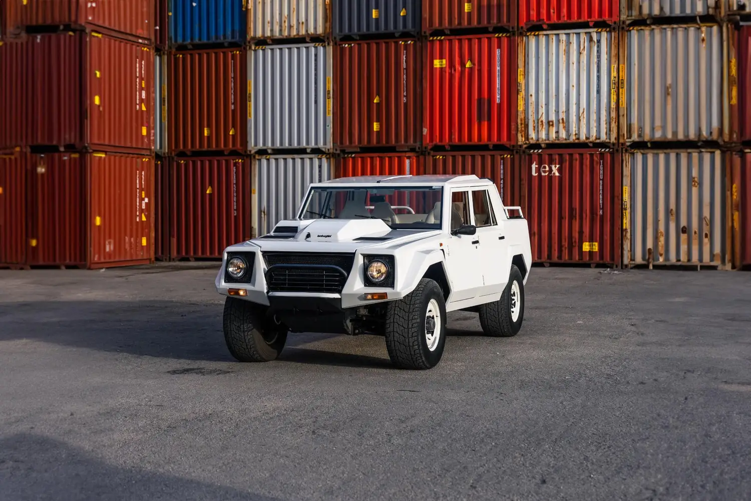 1988 Lamborghini LM002 