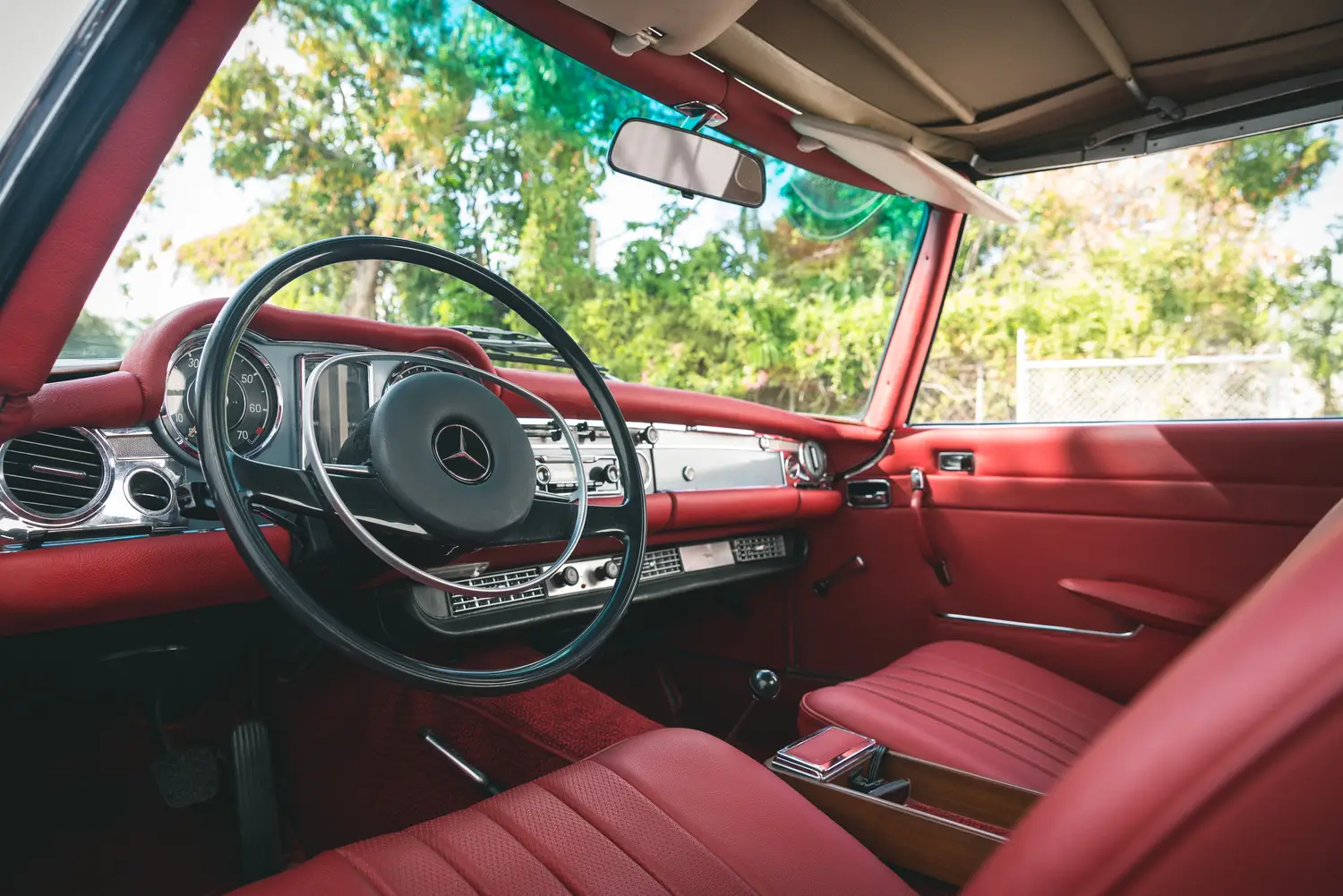 1970 Mercedes-Benz 280SL 