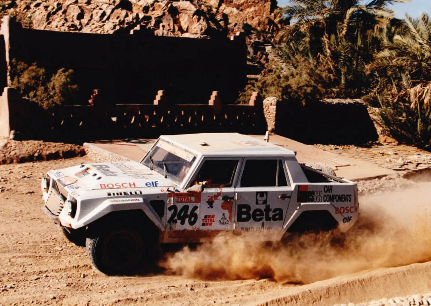 1987 Lamborghini LM002 Granada-Dakar