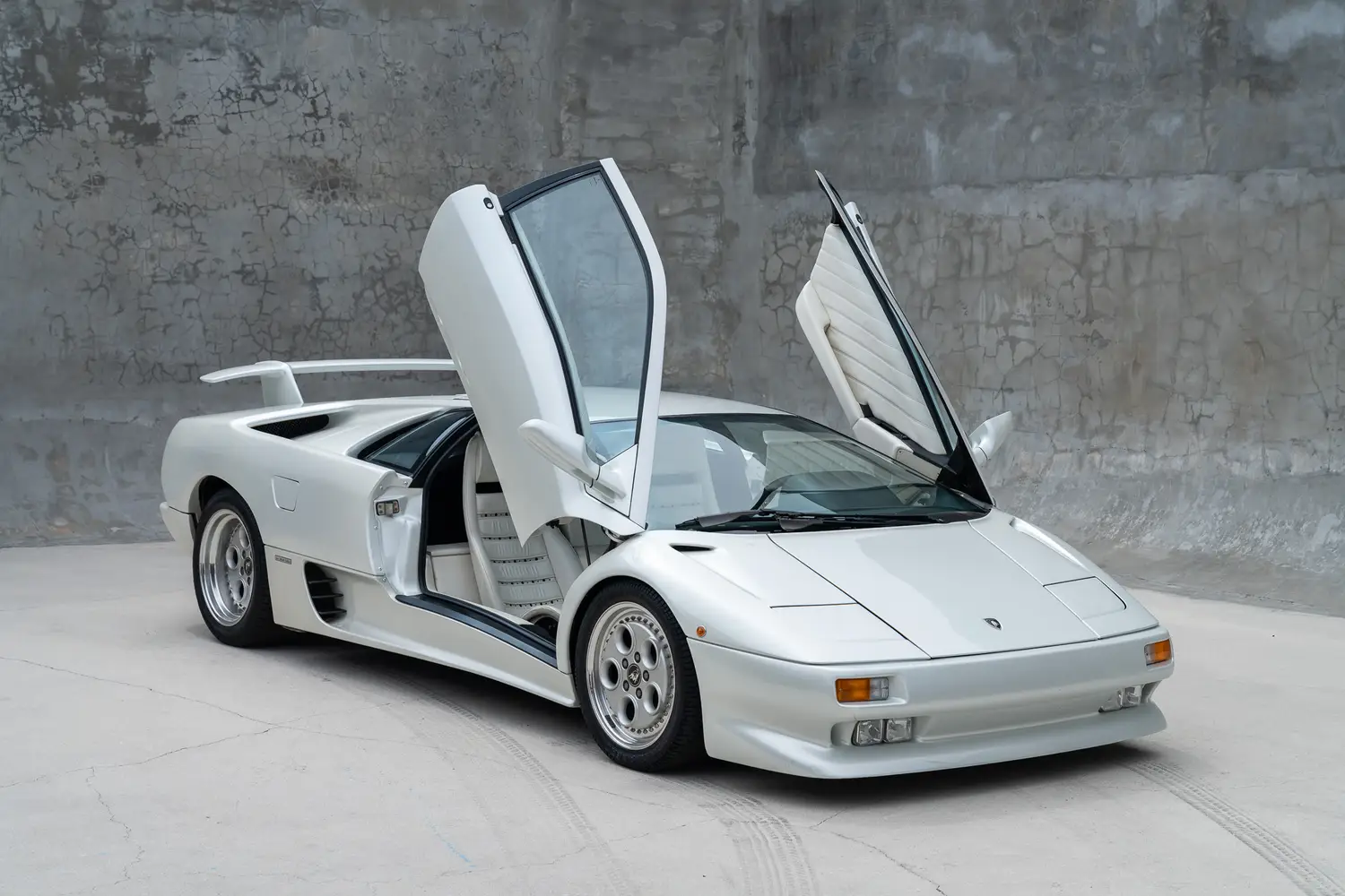 1991 Lamborghini Diablo Coupe 2WD