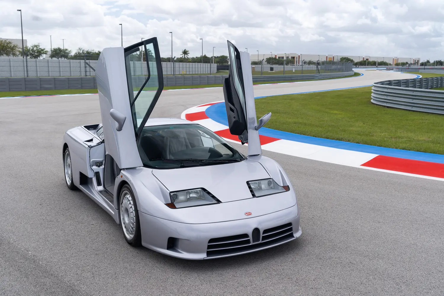 1993 Bugatti EB110 GT