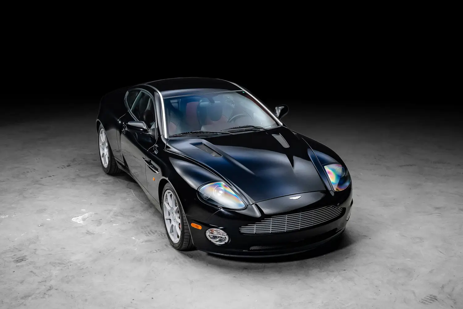2004 Aston Martin Vanquish 