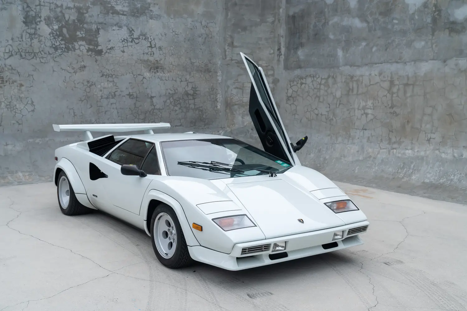 1985 Lamborghini Countach Downdraft
