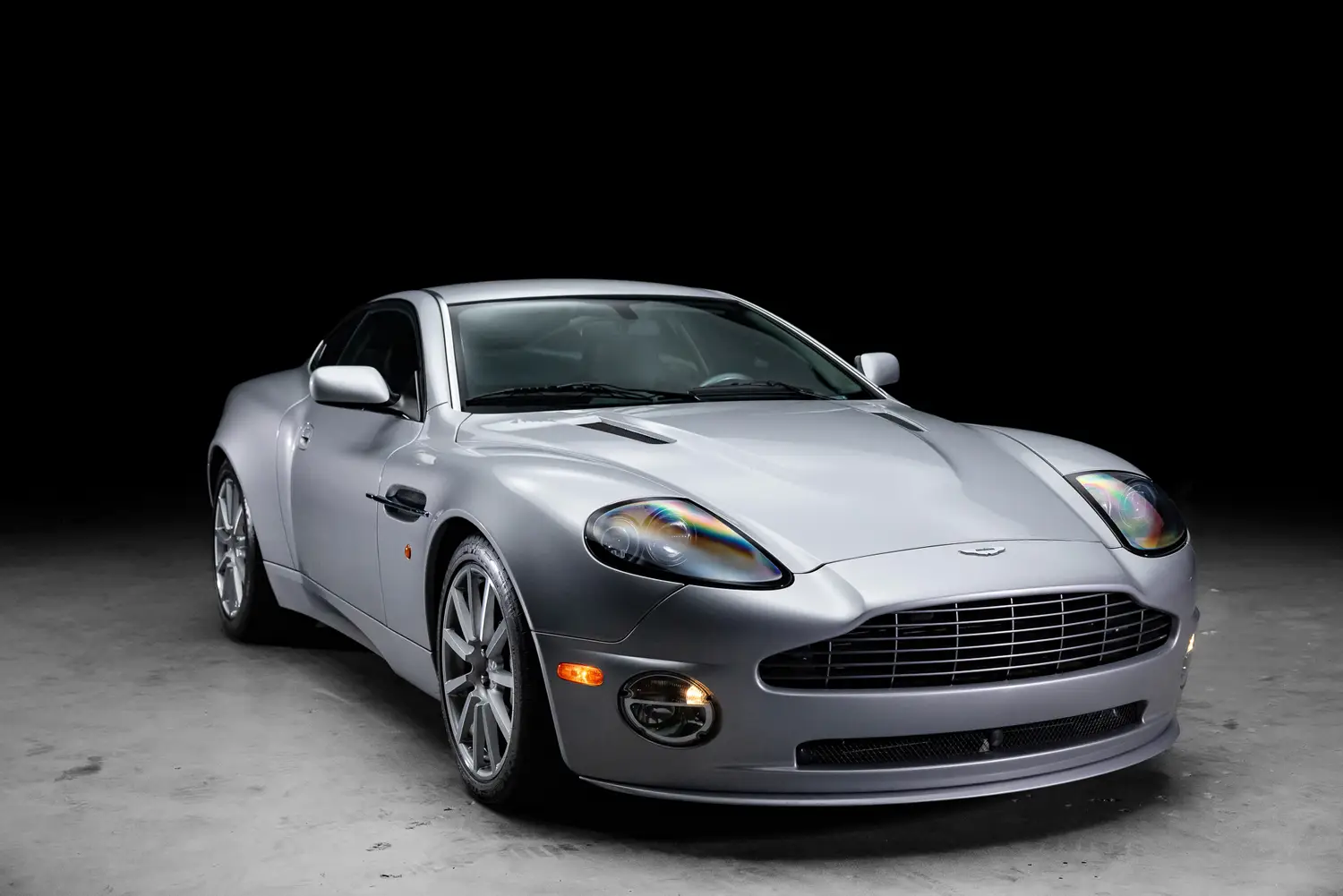 2005 Aston Martin Vanquish 