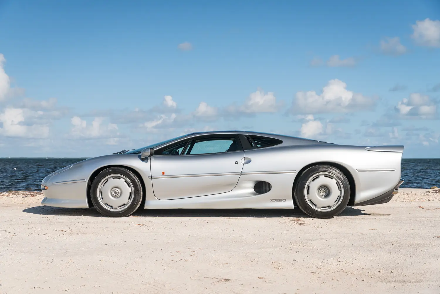 1993 Jaguar XJ220 