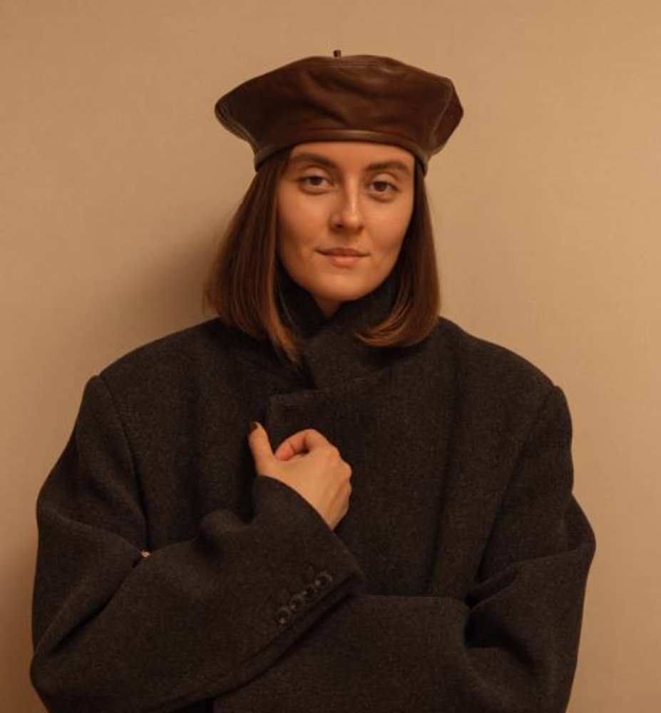 Берет из итальянской кожи MYARI